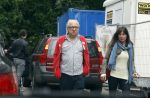 Amsterdam 30 juli 2011
Youp van t Hek en zijn vrouw Debby petter laten aan hun kinderen Sterre Anna en Julius hun nieuwe huis zien.
Peter Smulders bv