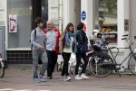 Amsterdam 30 juli 2011
Youp van t Hek en zijn vrouw Debby petter laten aan hun kinderen Sterre Anna en Julius hun nieuwe huis zien.
Peter Smulders bv