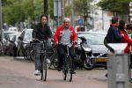 Amsterdam 30 juli 2011
Youp van t Hek en zijn zoon Julius op de fiets.
Peter Smulders bv