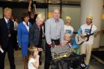 Schiphol 20 juli 2012
Andre Kuipers wordt op schiphol opgehaald door zijn vrouw en kinderen na zijn ruimtereis.
Peter Smulders bv