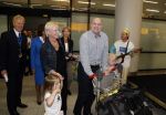 Schiphol 20 juli 2012
Andre Kuipers wordt op schiphol opgehaald door zijn vrouw en kinderen na zijn ruimtereis.
Peter Smulders bv