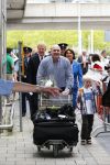 Schiphol 20 juli 2012
Andre Kuipers wordt op schiphol opgehaald door zijn vrouw en kinderen na zijn ruimtereis.
Peter Smulders bv