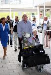 Schiphol 20 juli 2012
Andre Kuipers wordt op schiphol opgehaald door zijn vrouw en kinderen na zijn ruimtereis.
Peter Smulders bv