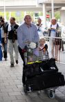 Schiphol 20 juli 2012
Andre Kuipers wordt op schiphol opgehaald door zijn vrouw en kinderen na zijn ruimtereis.
Peter Smulders bv