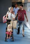 ibiza 1 augustus 2012
Dennis Weening met gebroken enkel en vrouw en dochter op het vliegveld van ibiza.
Peter Smulders bv