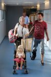 ibiza 1 augustus 2012
Dennis Weening met gebroken enkel en vrouw en dochter op het vliegveld van ibiza.
Peter Smulders bv
