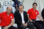 Waalwijk, 11 Augustus 2012
Eerste kompetitiewedstrijd in het nieuwe seizoen 2012/2013 tussen RKC-PSV, eindstand 3-2
Dick Advocaat met Ernest Stewart en Mart v d Heuvel
Foto Peter Smulders BV