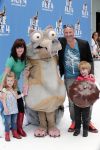 Haarlem 27 juni 2012
Premiere ice age 4 in pathe haarlem. Eddy Zoey met vrouw en kinderen
Peter Smulders bv
