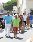 St Tropez 4 augustus 2012
Feestje van Michiel Mol voor zijn 43e verjaardag. Aanwezig oa Harrie Mens met zijn dochters Noor Suze Marloes en Sarah. Ook de ouders van Michiel Jan en ... zijn aanwezig . 
Peter Smulders bv