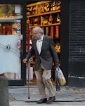 Amsterdam 6 augustus 2012
Eli Asser doet boodschappen.
Peter Smulders bv
