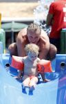 Ibiza 30 juli 2012
Wendy v Dijk met Erland Galjaard Lizzy Sem Mik en haar moeder in het aquapark op ibiza.
Peter Smulders bv
