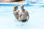 Ibiza 30 juli 2012
Wendy v Dijk met Erland Galjaard Lizzy Sem Mik en haar moeder in het aquapark op ibiza.
Peter Smulders bv