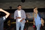 Amsterdam 22 juni 2012
Badr Hari bowlen met Maxim en Joelle Gullit en Estell Cruijff.
Peter Smulders bv