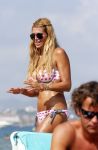 ibiza 29 juli 2012
Estelle Cruijff en Angela v Hulten bij coco beach op het strand.
Peter Smulders bv