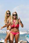 ibiza 29 juli 2012
Estelle Cruijff en Angela v Hulten bij coco beach op het strand.
Peter Smulders bv