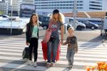 Schiphol 23 juli 2012
Fajah Lourens met zoon en dochter op schiphol. Ze wordt afgezet door een hele goede vriend.
Peter Smulders bv