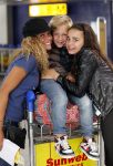 Schiphol 23 juli 2012
Fajah Lourens met zoon en dochter op schiphol. Ze wordt afgezet door een hele goede vriend.
Peter Smulders bv