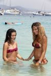 ibiza 29 juli 2012
Fajah Lourens met haar 2 kinderen op vakantie op ibiza.
Peter Smulders bv