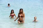 ibiza 29 juli 2012
Fajah Lourens met haar 2 kinderen op vakantie op ibiza.
Peter Smulders bv
