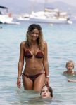 ibiza 29 juli 2012
Fajah Lourens met haar 2 kinderen op vakantie op ibiza.
Peter Smulders bv