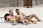 ibiza 1 augustus 2012
Ferry Doedens met zijn nieuwe vriend Nuno Azevedo op het strand bij el seriquito.
Peter Smulders bv