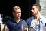 Amsterdam 26 juli 2012
Ferry Doedens met zijn  nieuwe vriend Nuno Azevedo op terras.
Peter Smulders bv