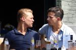Amsterdam 26 juli 2012
Ferry Doedens met zijn  nieuwe vriend Nuno Azevedo op terras.
Peter Smulders bv