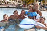 Gran Canaria Las Palmas 9 juli 2012
Frans en Mariska Bauer op zomervakantie met hun zonen Christiaan Frans Jan en Lucas in hotel Villa del Conde.
Peter Smulders bv