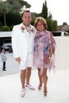 St Tropez 3 augustus 2012
Jan des Bouvrie viert zijn 70e verjaardag thuis bij hem in St Tropez. Gordon met Christine Kronenberg
Peter Smulders bv
