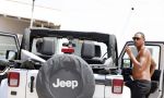ibiza 11 juli 2012
Gregory v d Wiel met een vriend op vakantie op ibiza. Gregory heeft een stoere Jeep cabrio gehuurd.
Peter Smulders bv