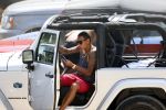 ibiza 11 juli 2012
Gregory v d Wiel met een vriend op vakantie op ibiza. Gregory heeft een stoere Jeep cabrio gehuurd.
Peter Smulders bv
