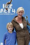 Haarlem 27 juni 2012
Premiere ice age 4 in pathe haarlem. Irene Moors met zoontje
Peter Smulders bv