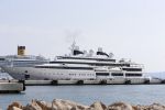 ibiza 11 juli 2012
Het jacht/boot met de naam Katara in de haven van ibiza.
Peter Smulders bv