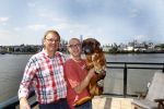 Rotterdam, 3 Augustus 2012
Jan de Hoop samen met zijn partner Coen Lievaart en hond Bob.
Foto Peter Smulders BV