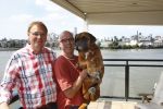 Rotterdam, 3 Augustus 2012
Jan de Hoop samen met zijn partner Coen Lievaart en hond Bob.
Foto Peter Smulders BV