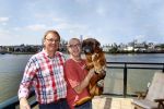Rotterdam, 3 Augustus 2012
Jan de Hoop samen met zijn partner Coen Lievaart en hond Bob.
Foto Peter Smulders BV