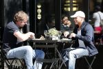 Amsterdam 26 juni 2012
Jeffrey Wammes op terras met hotelbon eigenaar Chris Luken.
Peter Smulders bv