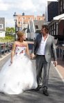 Huizen 7 juli 2012
Trouwen Jeroen Nieuwenhuize en zijn vrouw Kayla bij fletcher hotel in Huizen.
Peter Smulders bv