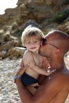 ibiza 12 juli 2012
Johnny Heitinga met zijn vrouw Charlotte Sophie en kinderen Jezebel en Lennox op het strand van ibiza.
Peter Smulders bv