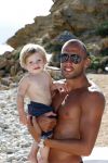 ibiza 12 juli 2012
Johnny Heitinga met zijn vrouw Charlotte Sophie en kinderen Jezebel en Lennox op het strand van ibiza.
Peter Smulders bv