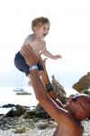 ibiza 12 juli 2012
Johnny Heitinga met zijn vrouw Charlotte Sophie en kinderen Jezebel en Lennox op het strand van ibiza.
Peter Smulders bv