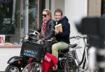 Amsterdam 27 juni 2012
Lieke v Lexmond met een kennis?? achter op de scotter.
Peter Smulders bv