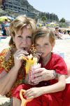Gran Canaria Las Palmas 9 juli 2012
Marianne Weber zoon en kleinzoon bij de strandtent op Gran Canaria.
Peter Smulders bv