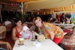 Gran Canaria Las Palmas 9 juli 2012
Marianne Weber zoon en kleinzoon bij de strandtent op Gran Canaria.
Peter Smulders bv