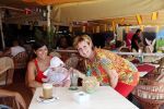 Gran Canaria Las Palmas 9 juli 2012
Marianne Weber zoon en kleinzoon bij de strandtent op Gran Canaria.
Peter Smulders bv