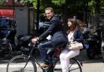 Amsterdam 20 juli 2012
Mark v Eeuwen met zijn nieuwe vriendin op de fiets.
Peter Smulders bv