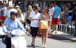 St Tropez 4 augustus 2012
Feestje van Michiel Mol voor zijn 43e verjaardag. Aanwezig oa Harrie Mens met zijn dochters Noor Suze Marloes en Sarah. Ook de ouders van Michiel Jan en ... zijn aanwezig . 
Peter Smulders bv
