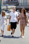 St Tropez 4 augustus 2012
Feestje van Michiel Mol voor zijn 43e verjaardag. Aanwezig oa Harrie Mens met zijn dochters Noor Suze Marloes en Sarah. Ook de ouders van Michiel Jan en ... zijn aanwezig . 
Peter Smulders bv