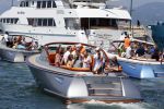 St Tropez 4 augustus 2012
Feestje van Michiel Mol voor zijn 43e verjaardag. Aanwezig oa Harrie Mens met zijn dochters Noor Suze Marloes en Sarah. Ook de ouders van Michiel Jan en ... zijn aanwezig . 
Peter Smulders bv