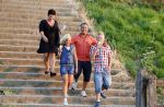 Zaltbommel 25 juli 2012
Mohammed met zijn nieuwe vriendin Patricia en haar kinderen.
Peter Smulders bv